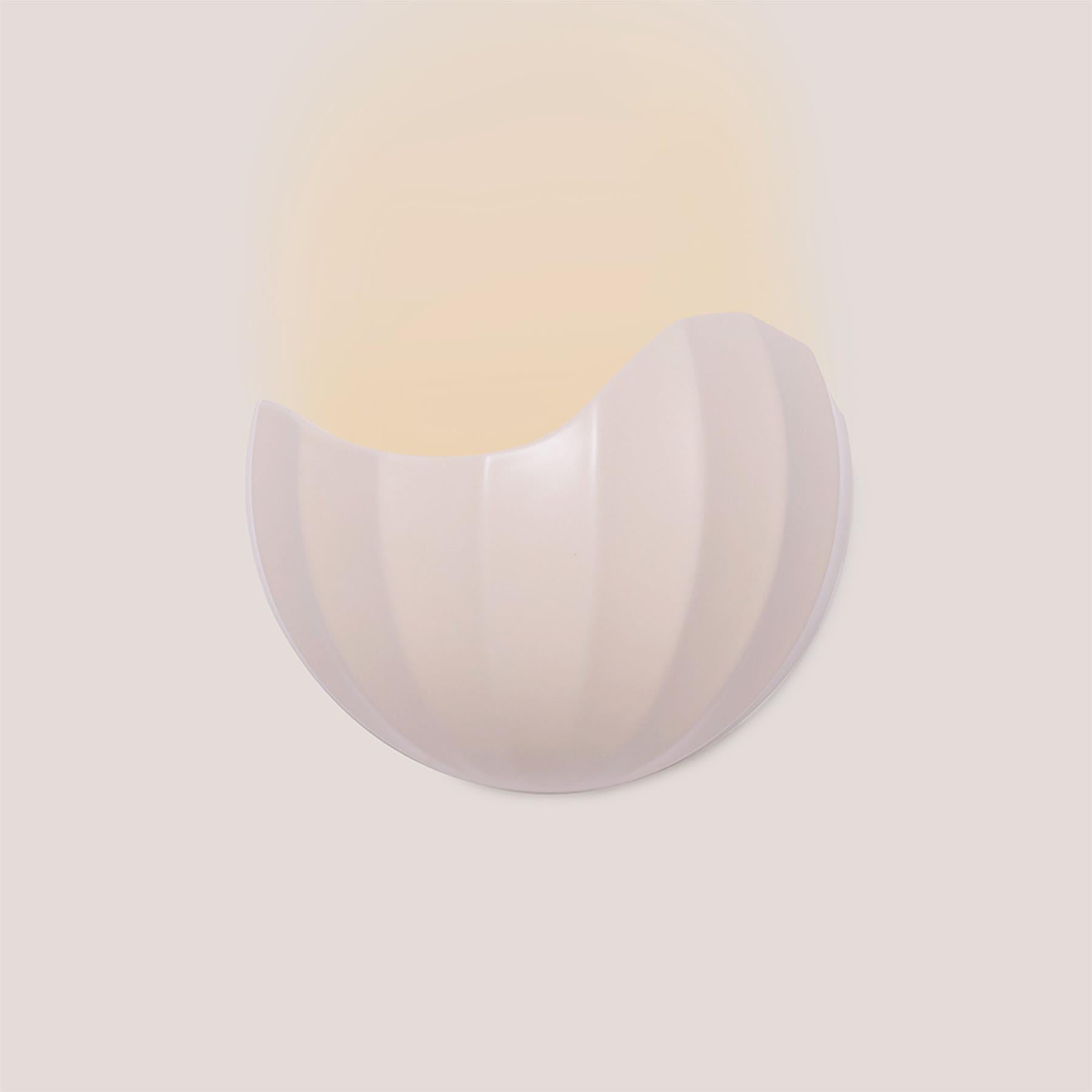 Patricia Lobo Onna Wall Light