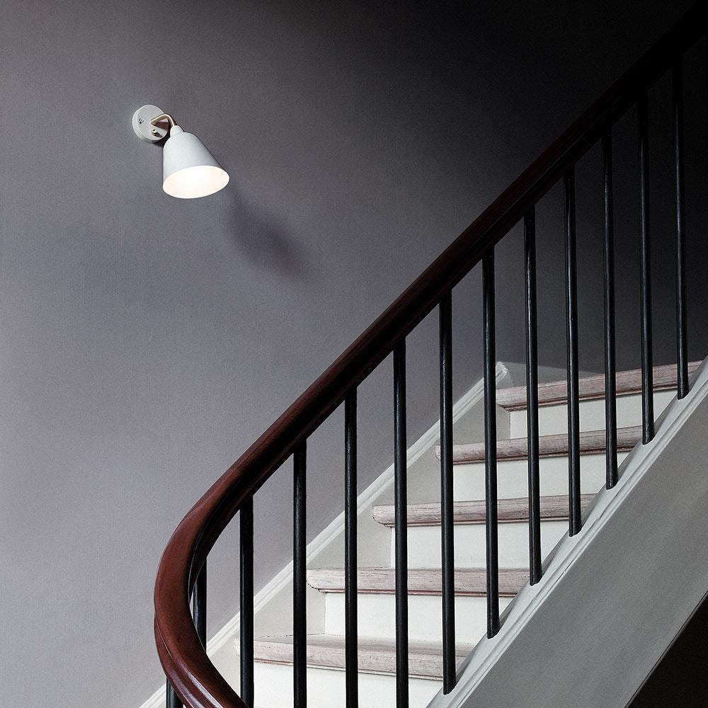 &Tradition AJ9 Bellevue Wall Light