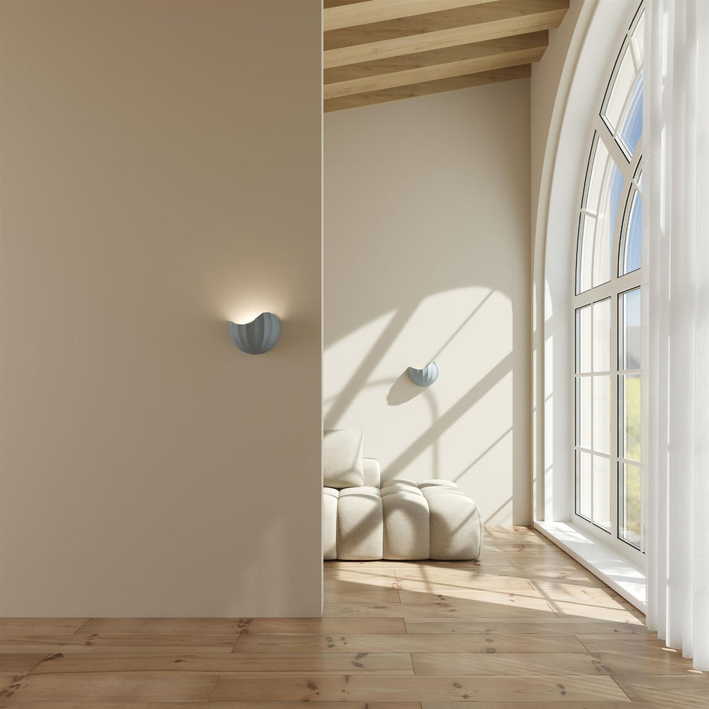 Patricia Lobo Onna Wall Light