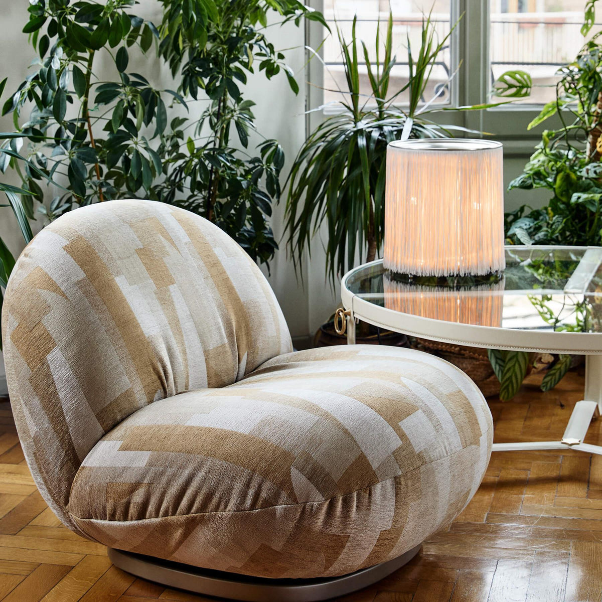 GUBI Model 597 Table Lamp