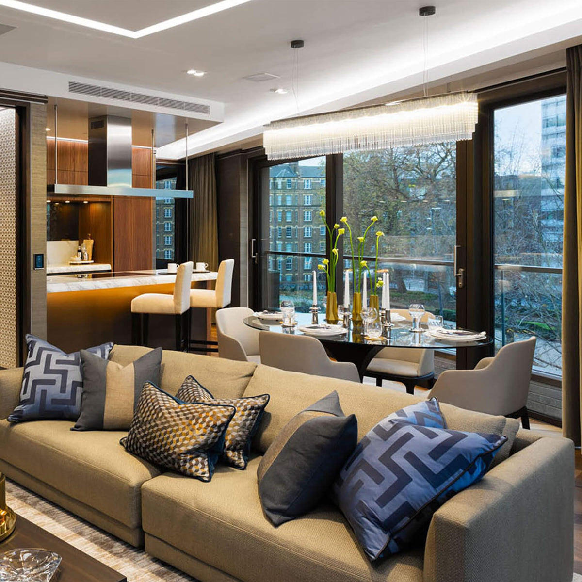 Tom Kirk Lighting Linear Chandelier - Thin