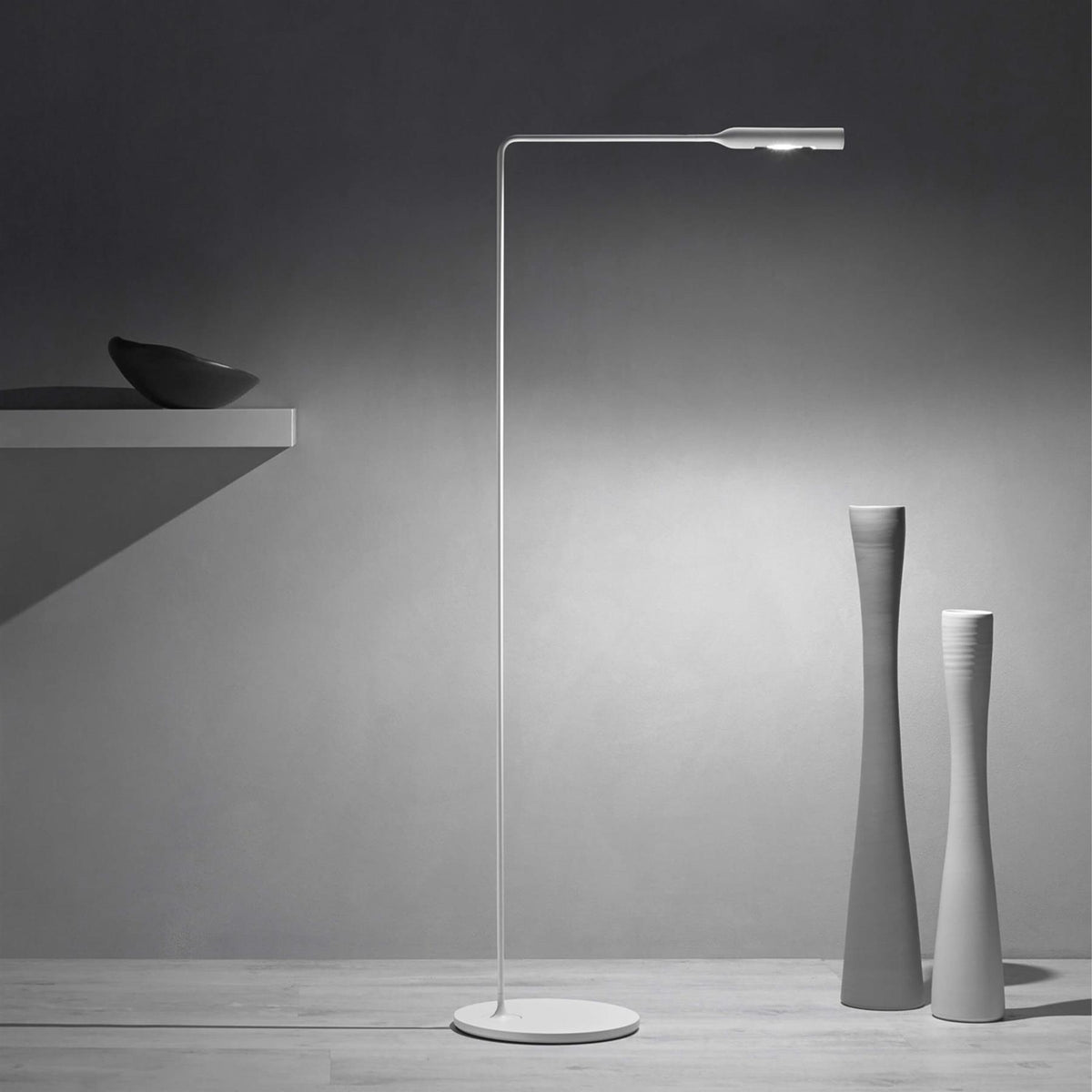 Lumina Flo Lounge Floor Lamp