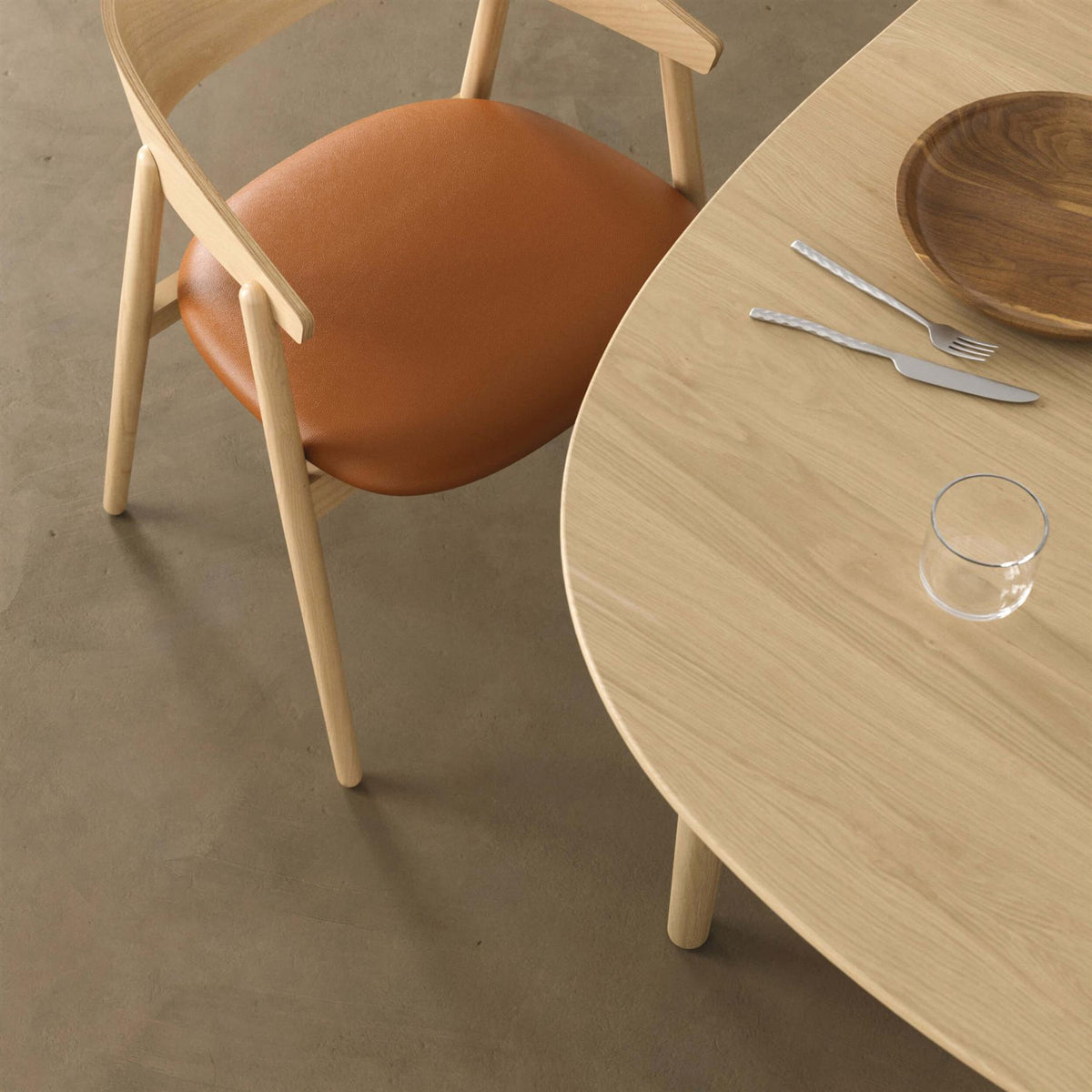 Andersen Furniture Classic Extendable Dining Table - Oval