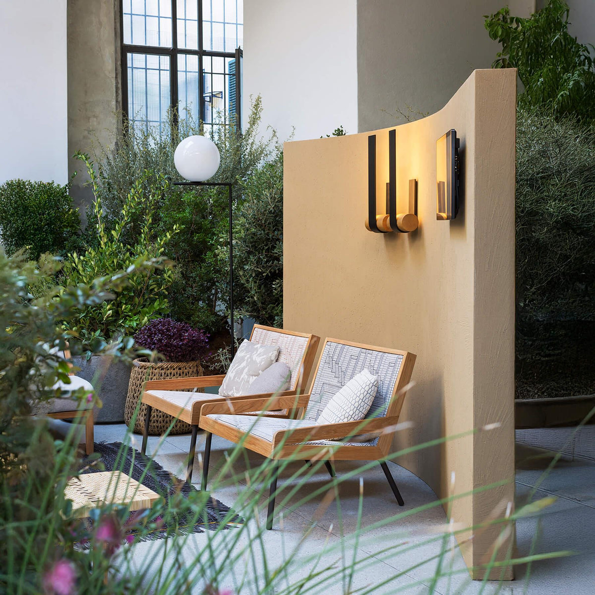 TOOY Nastro 563.42 Outdoor Wall Light