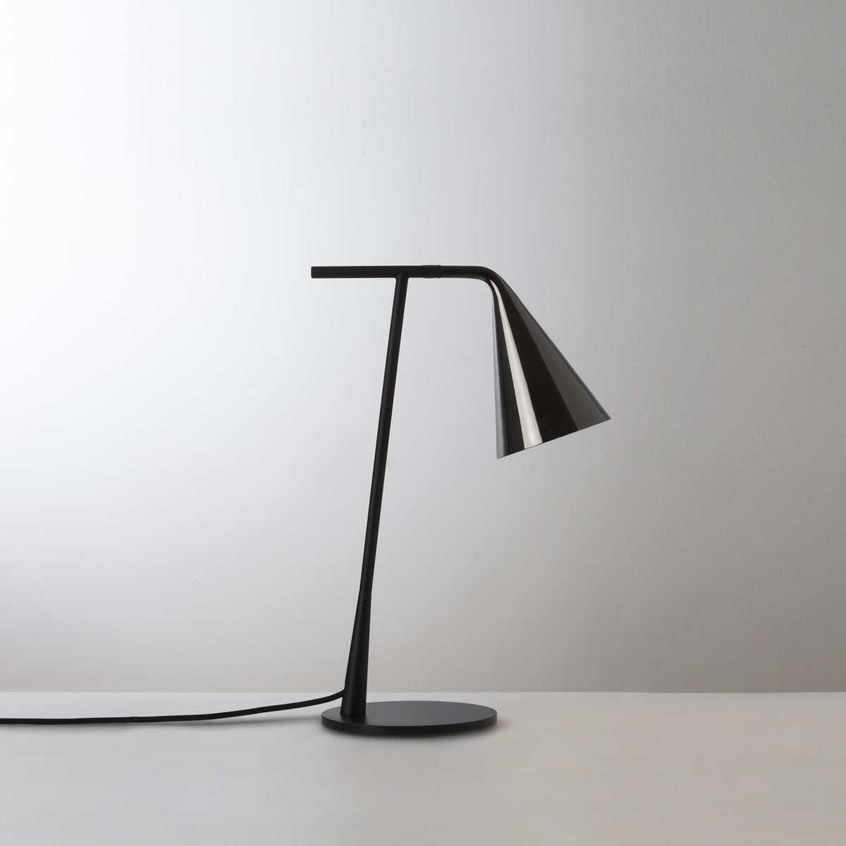 TOOY Gordon Table Lamp