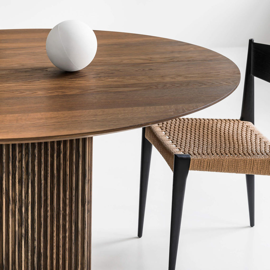 DK3 Ten Round Dining Table