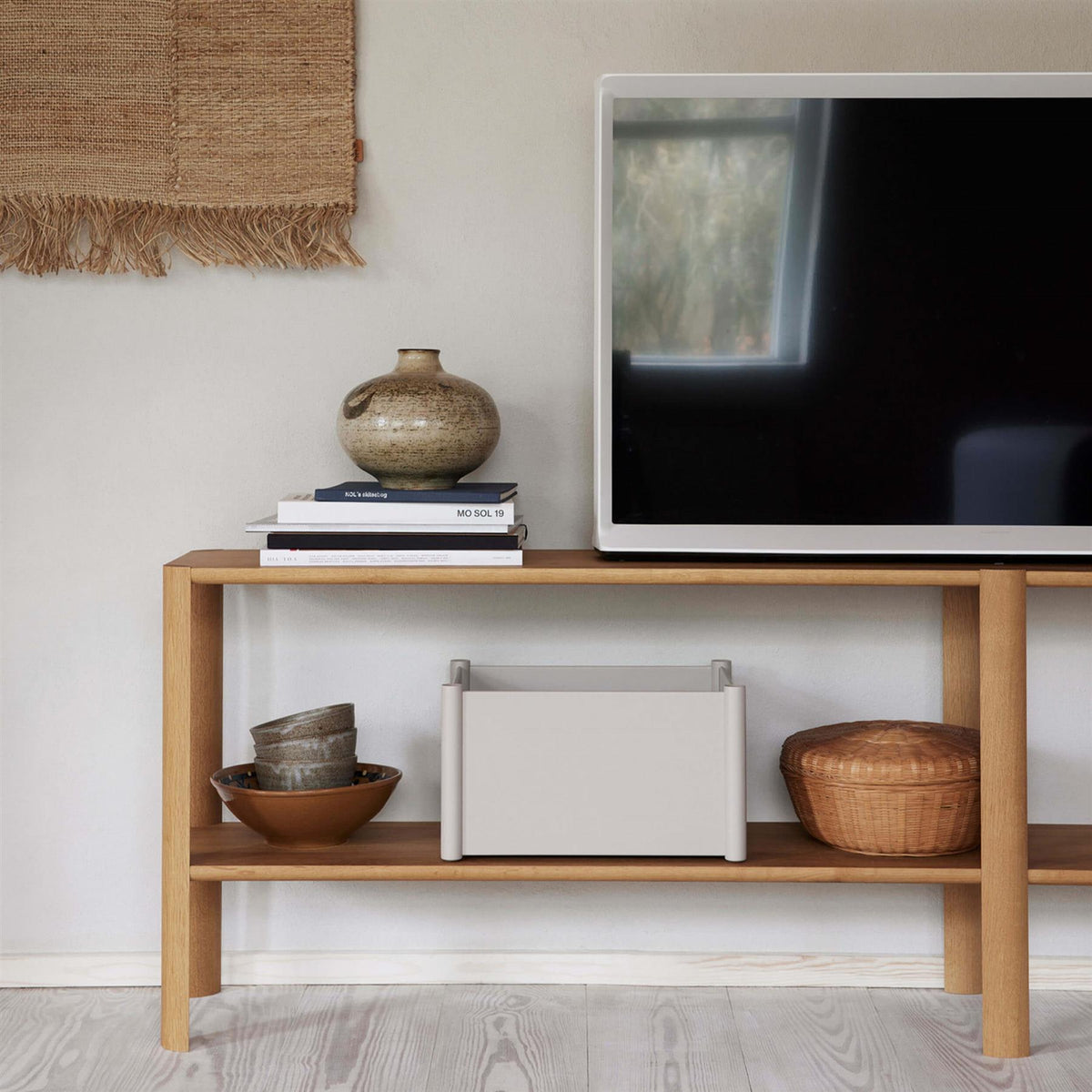 Form & Refine Leaf Shelf 2x2