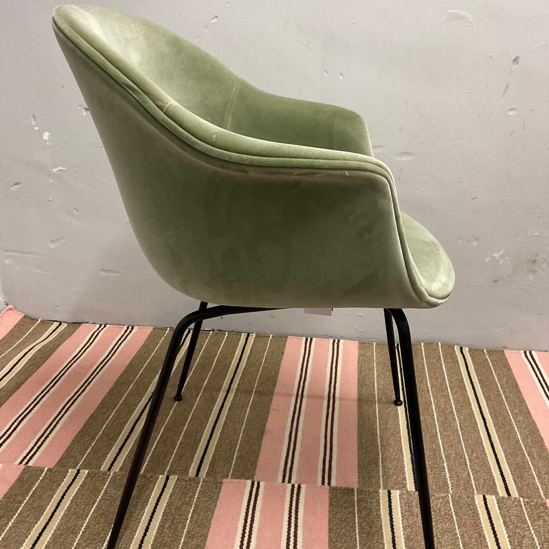 B-Stock Gubi Bat Chair - Red Velvet Dandy 202