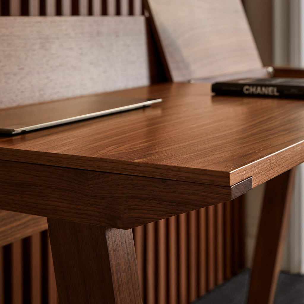 Punt Ernest Desk