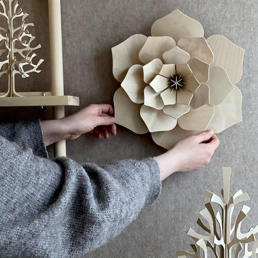 Lovi Wooden Flower Decoration