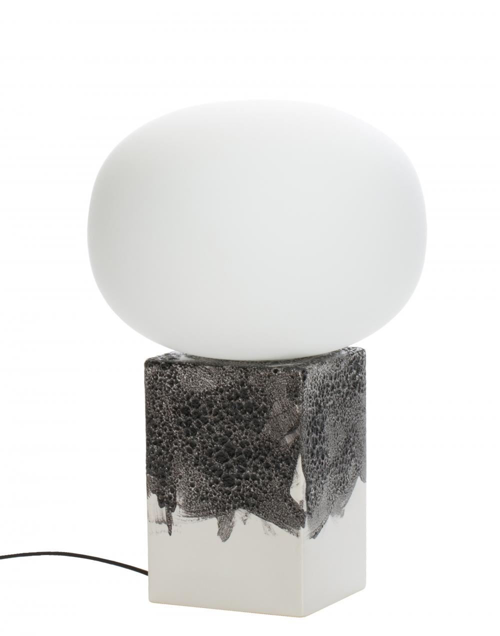 Magma table lamp