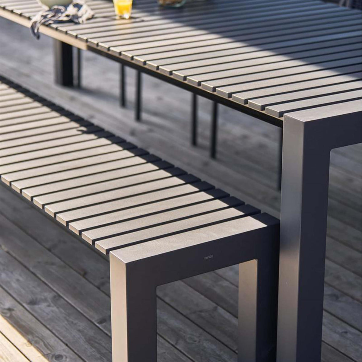 Mindo 111 Extendable Outdoor Bench