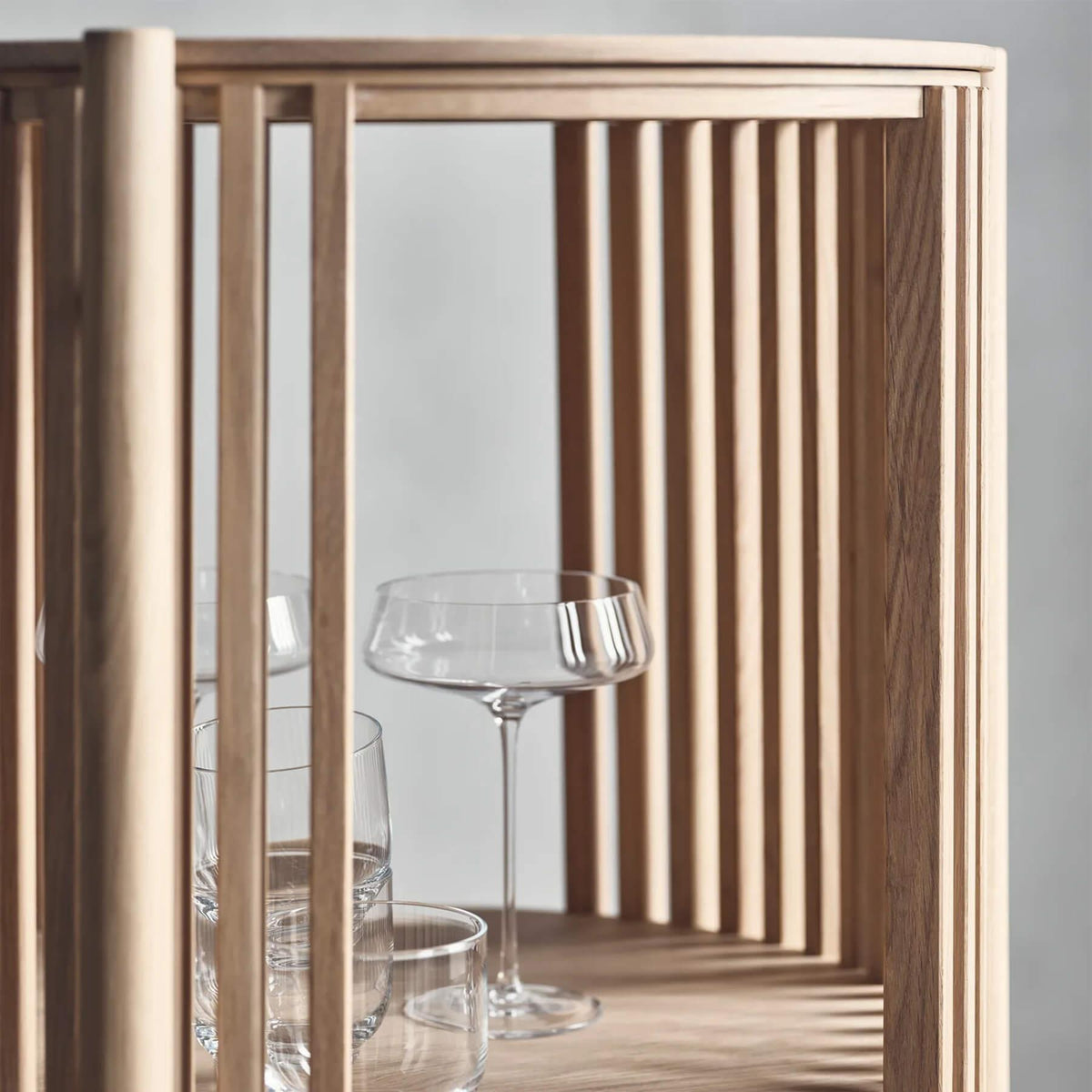 Bolia Story Bar Table