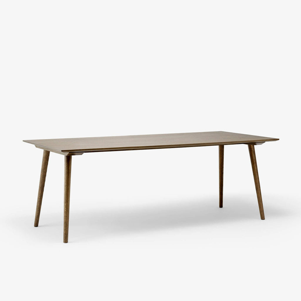 &Tradition In Between SK6 Dining Table