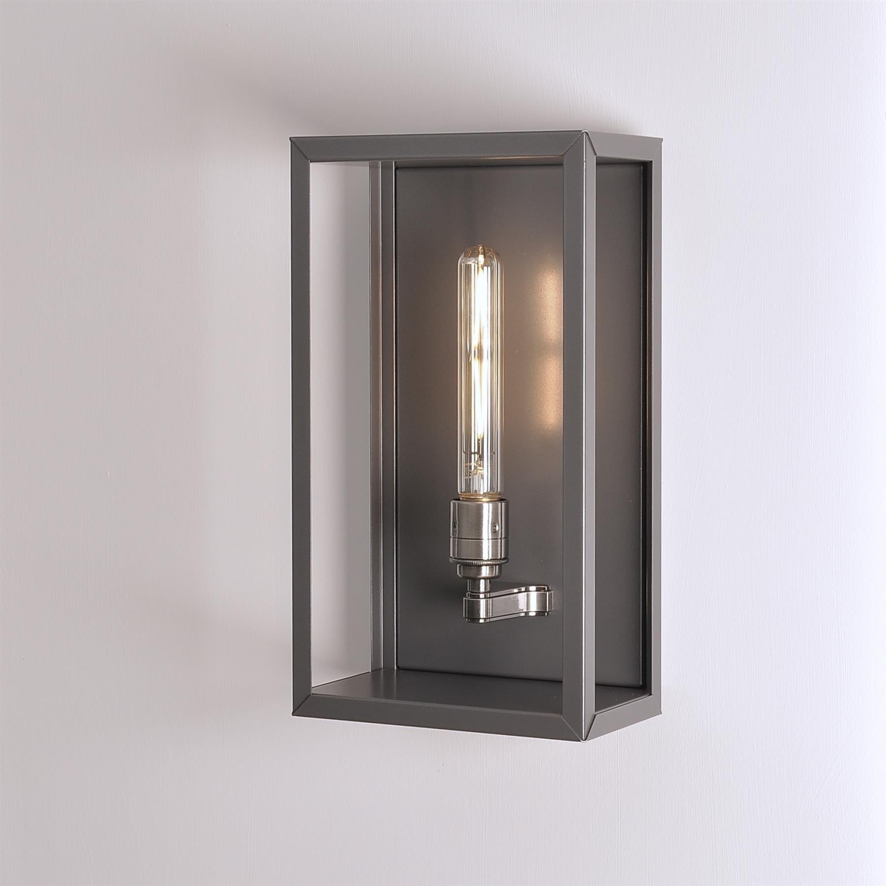 Chelsea British Box Light