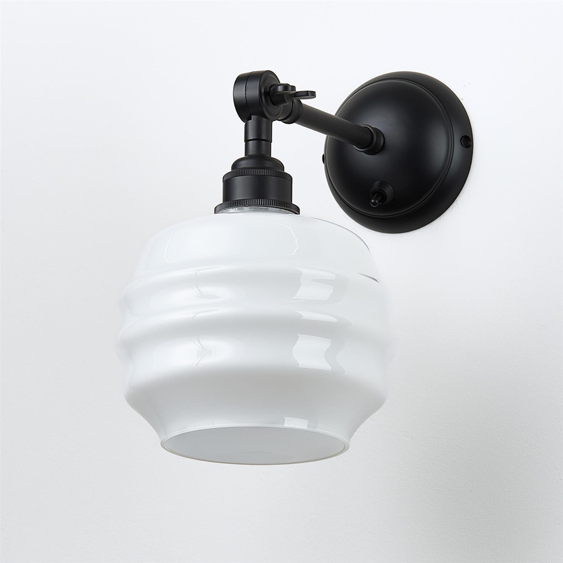 Old School Electric Deco Wall Light : Adjustable Arm