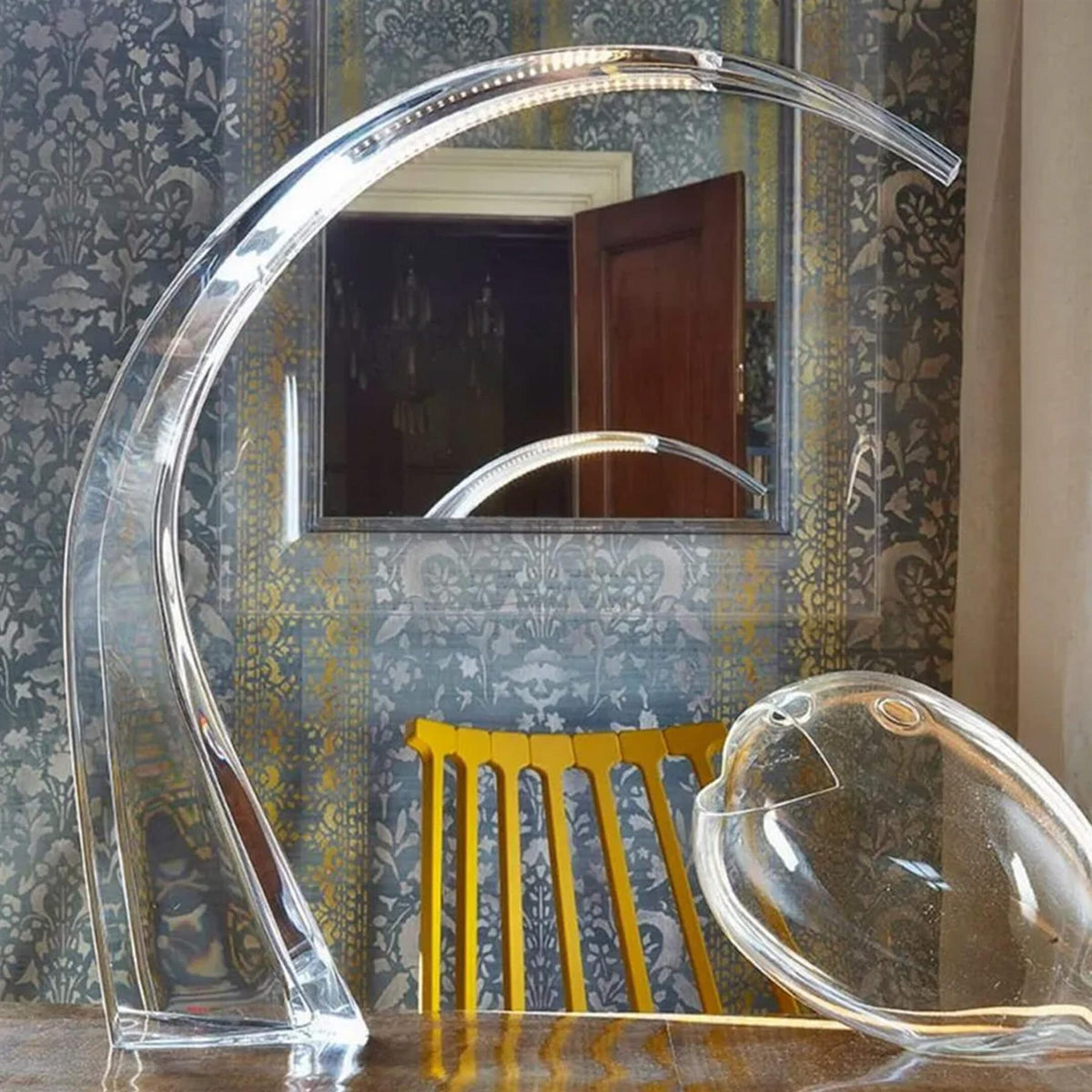 Kartell Taj Table Lamp