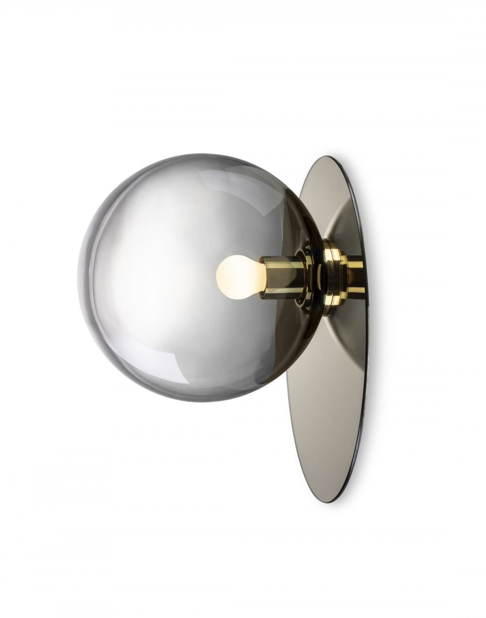 Umbra wall light