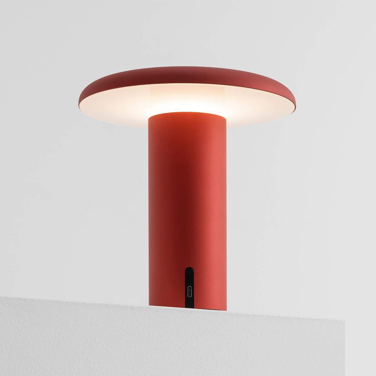 Artemide Takku Portable Rechargeable Lamp
