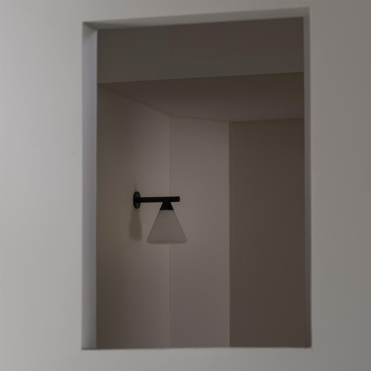 AGO Probe Wall Light