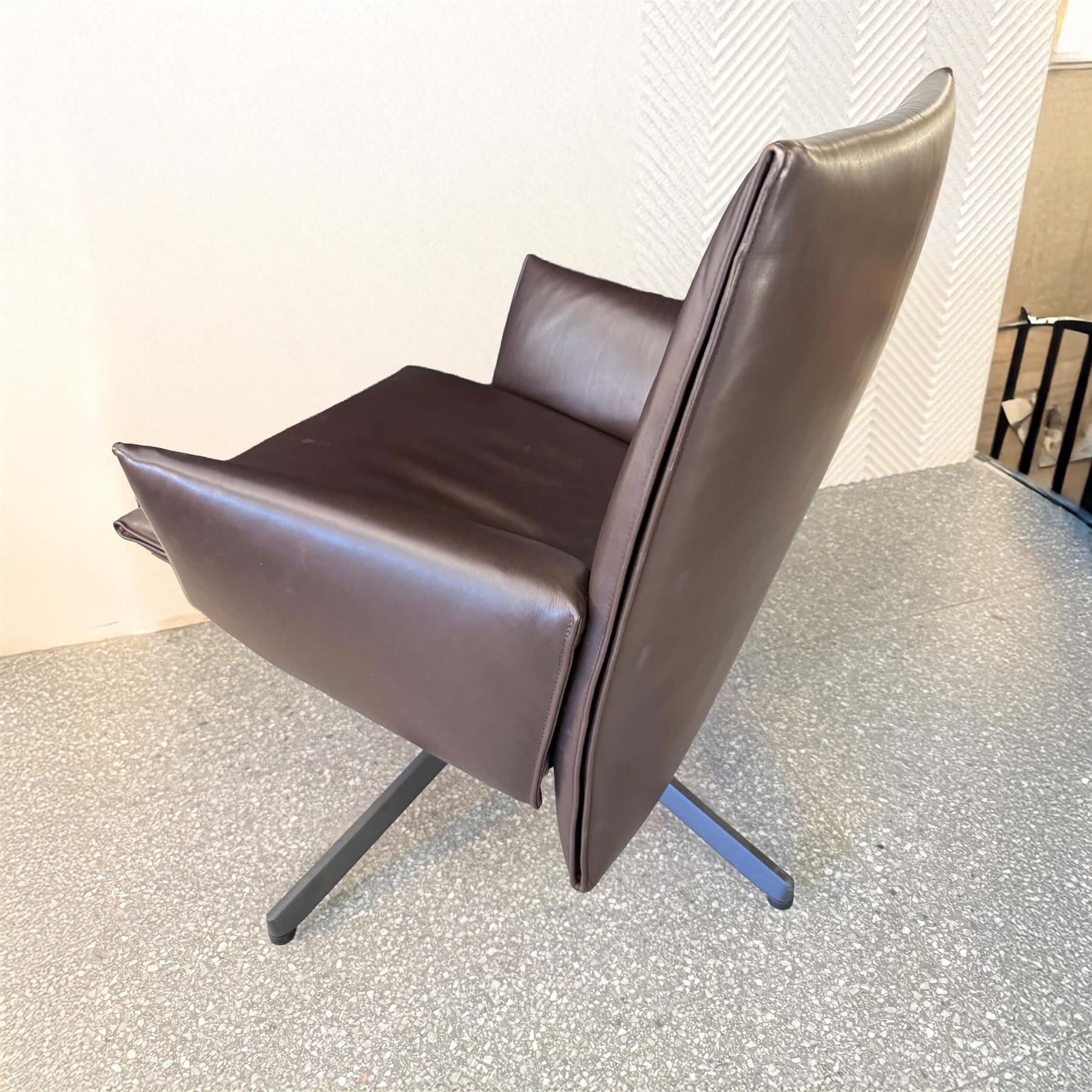 Ex-Display Knoll Pilot Chair, Low Back in Venezia Leather  **STORE COLLECTION ONLY**