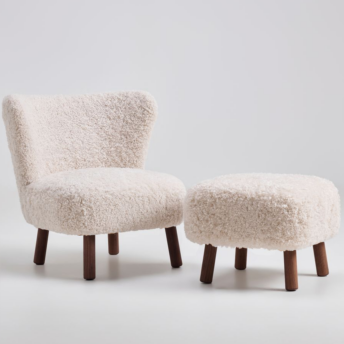 Woolly Lounge Chair with Footstool