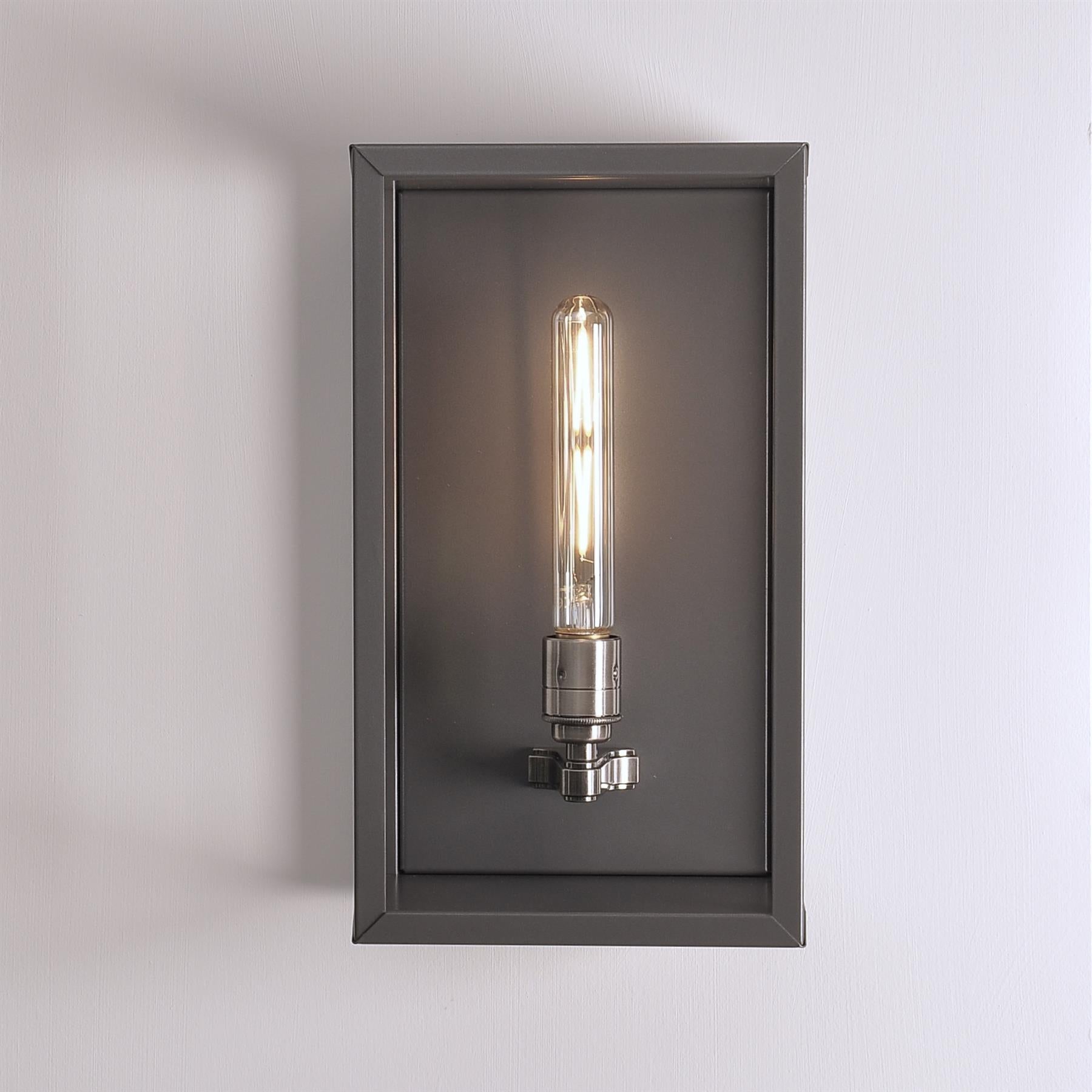 Chelsea British Box Light