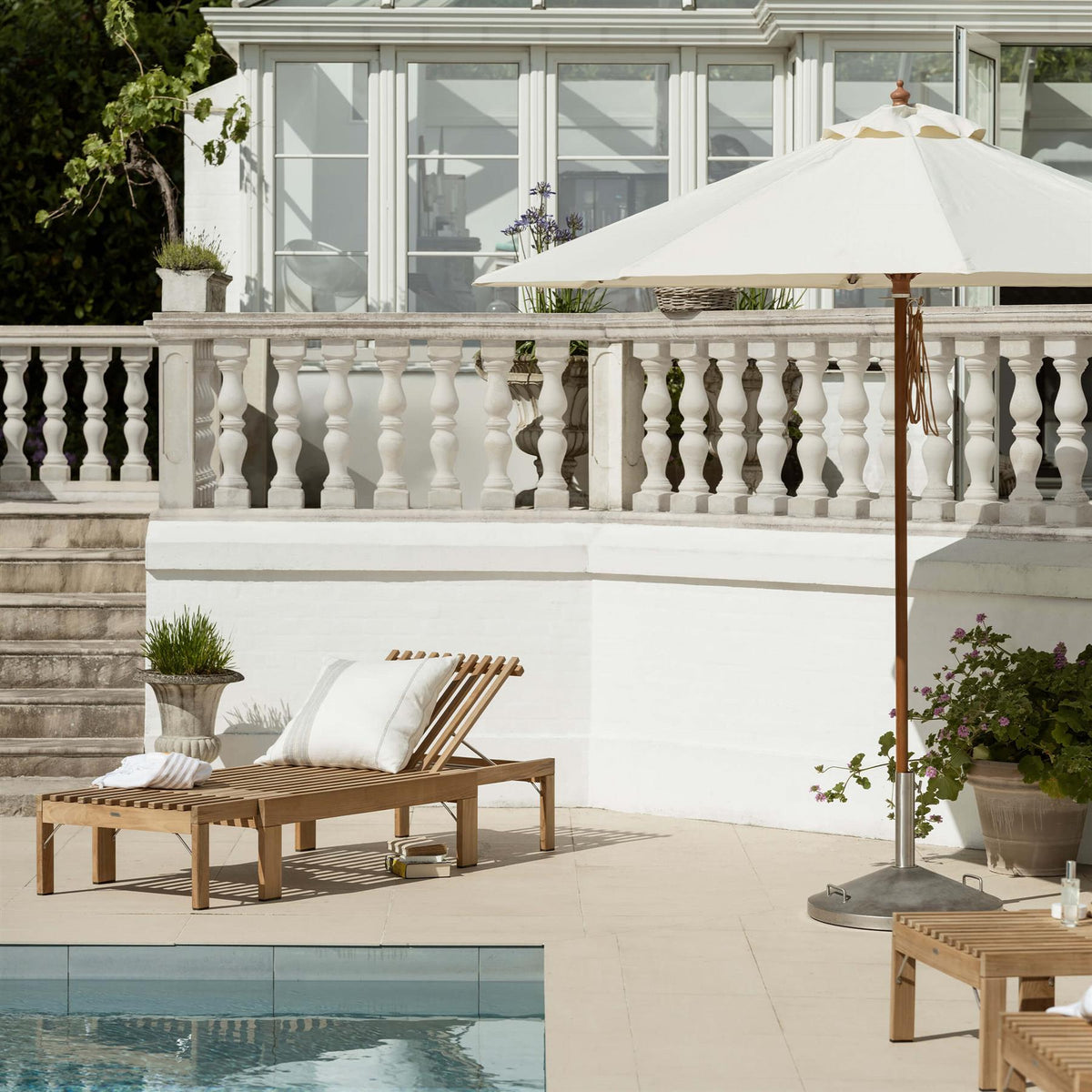 Fritz Hansen Messina Round Umbrella