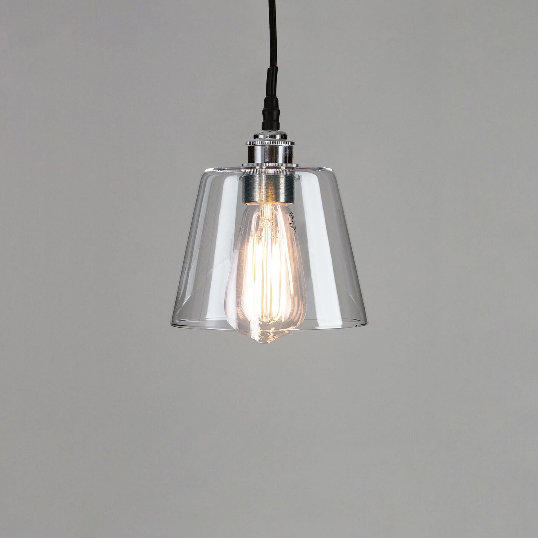 Outlet Old School Electric - Bathroom Version : Tapered Blown Glass Pendant