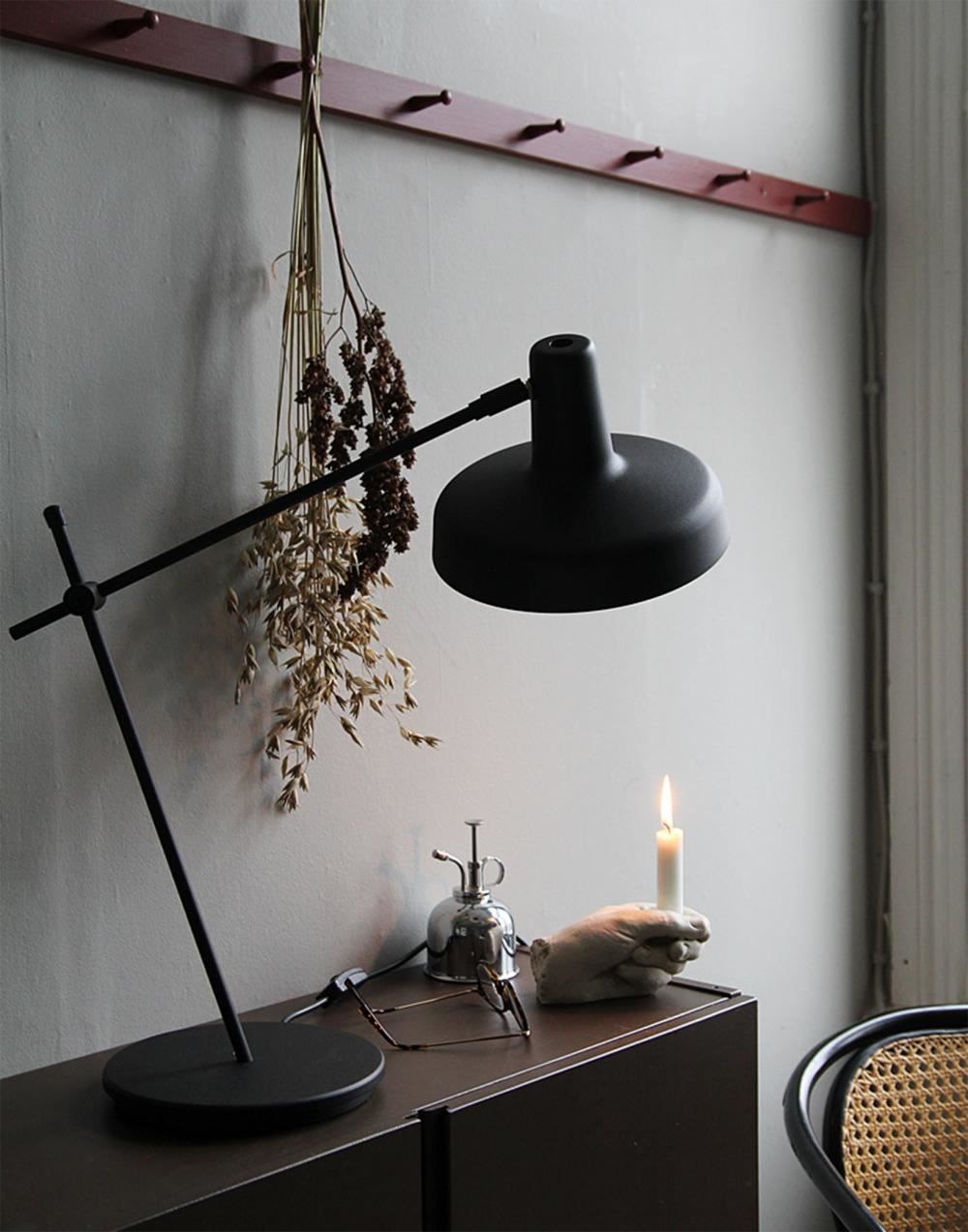 Arigato Palace Table Lamp
