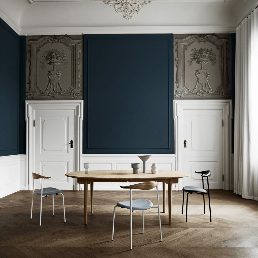 Carl Hansen & Son CH338 Extendable Dining Table