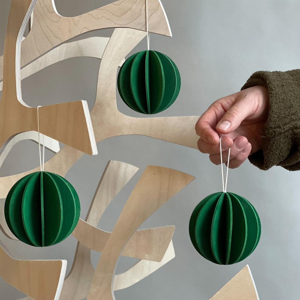 Lovi Wooden Christmas Baubles- Diameter : 6cm, Set of 4