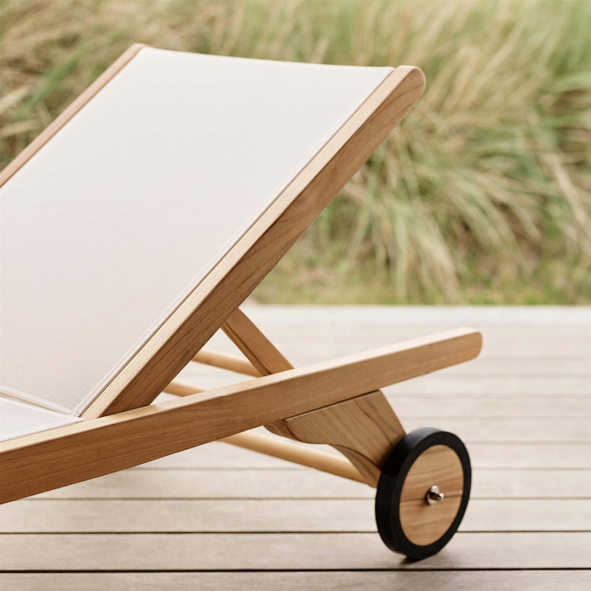 Fritz Hansen Columbus Sunbed
