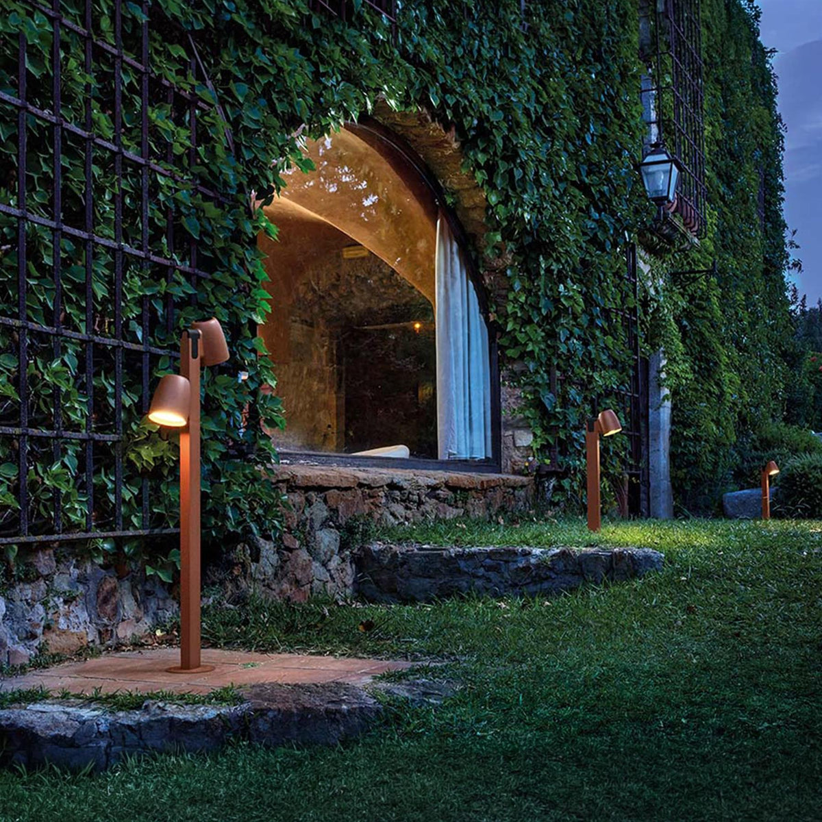 Bover Nut B Outdoor Bollard Light