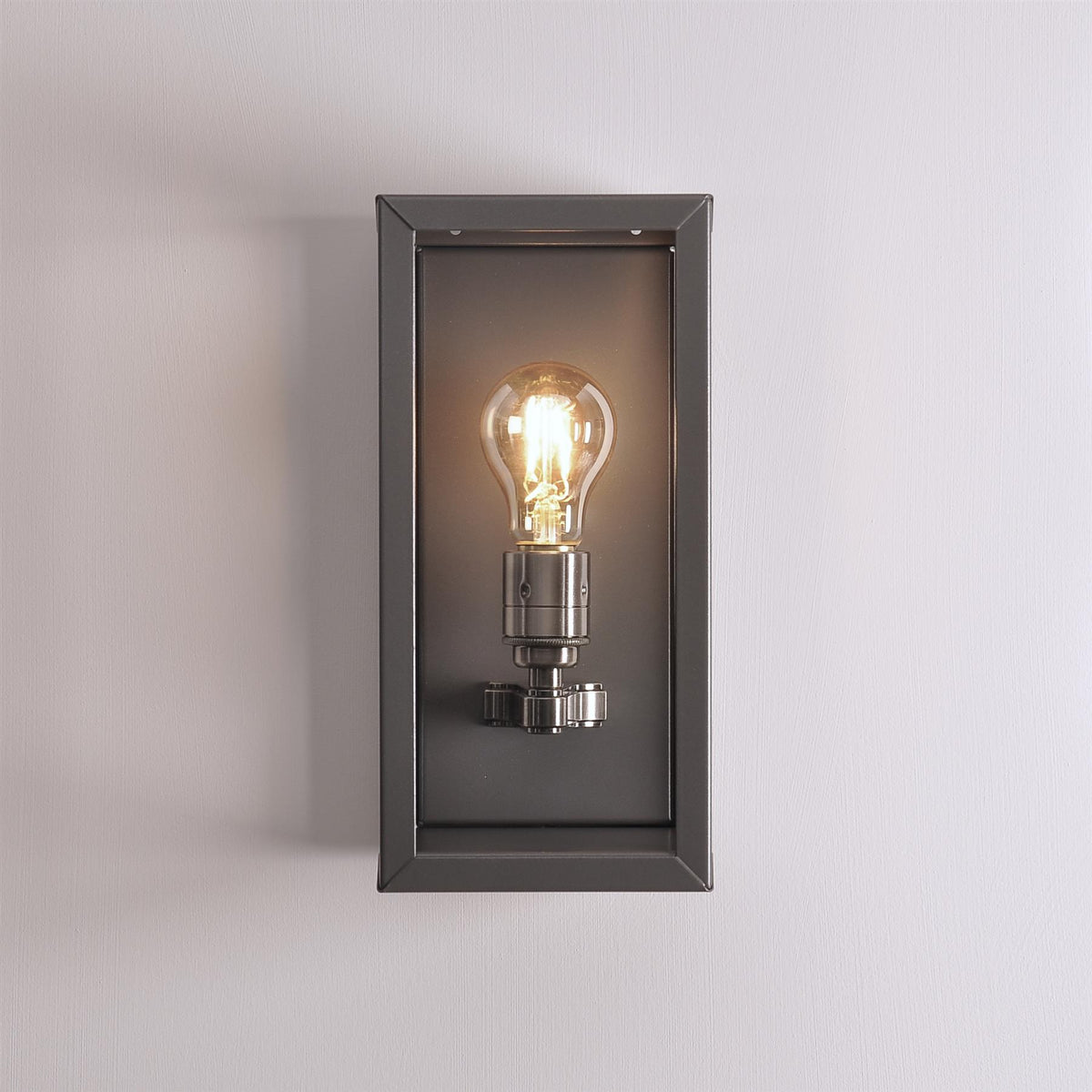 Chelsea British Box Light