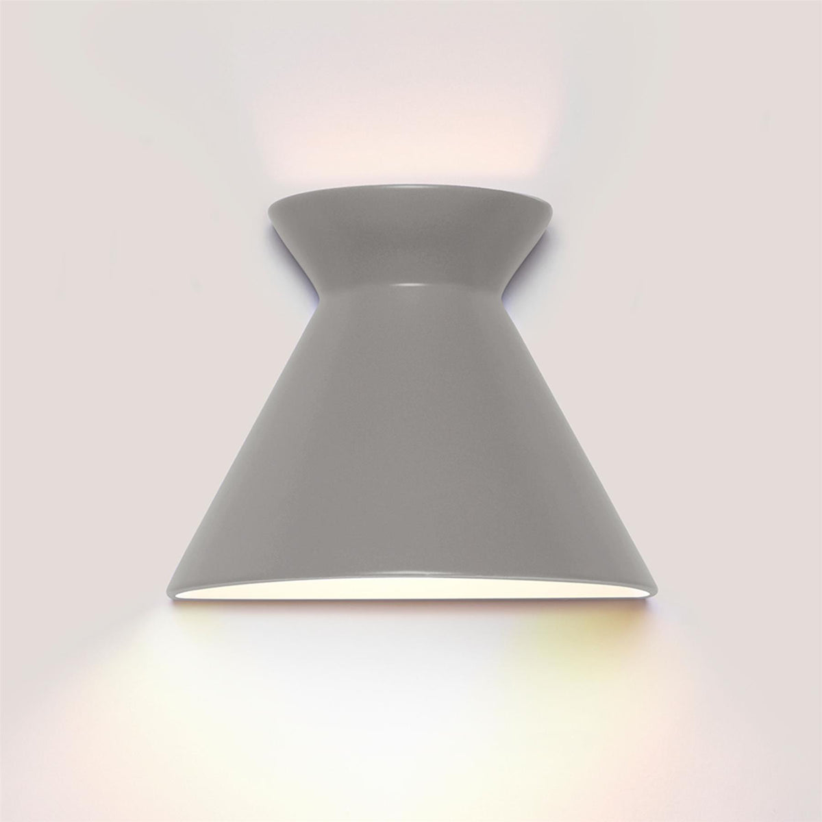 Patricia Lobo Kiro Wall Light