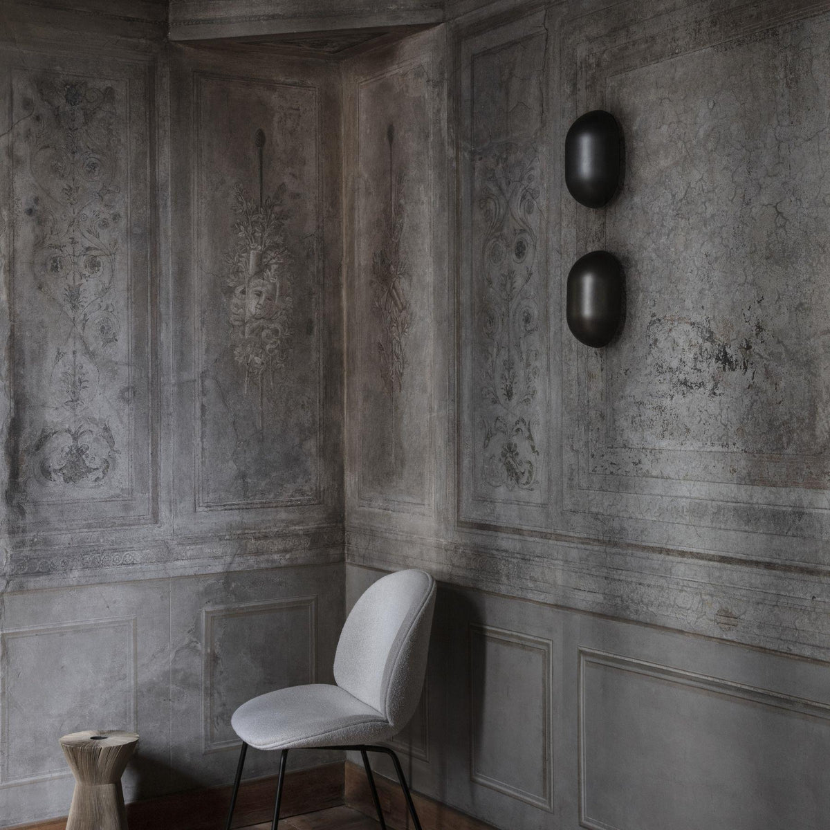 GUBI Howard Wall Light
