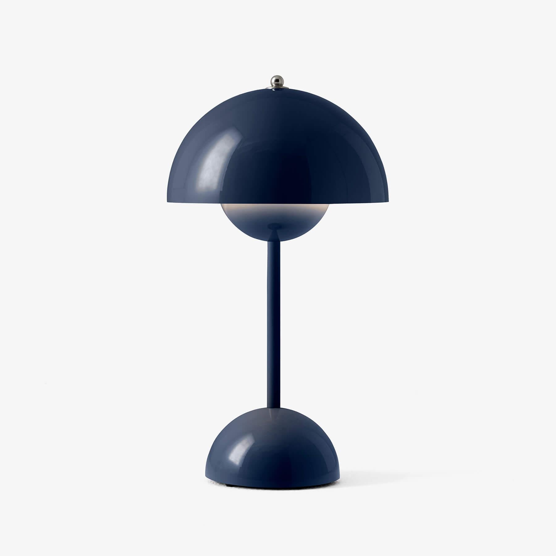 &Tradition VP9 Flowerpot Portable Rechargeable Lamp