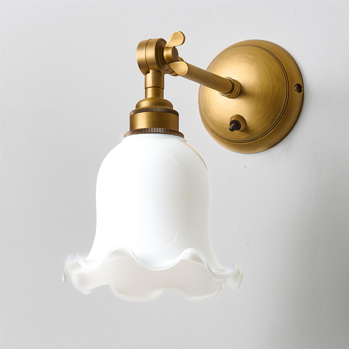 Old School Electric Tulip Wall Light : Adjustable Arm