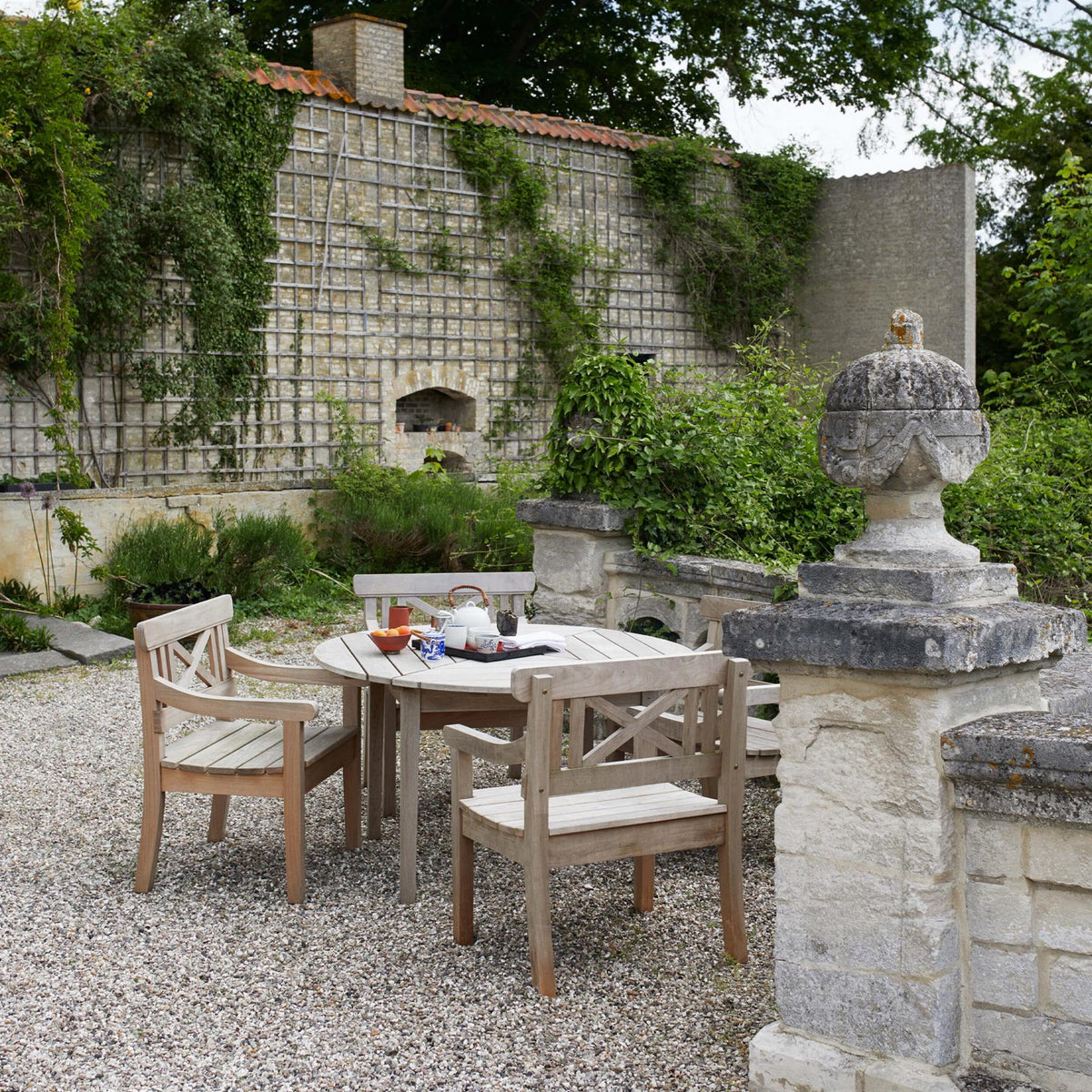 Fritz Hansen Drachmann Round Garden Dining Table