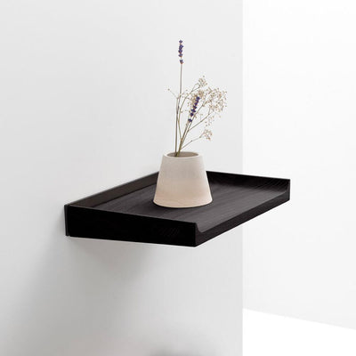Outlet Notes shelf