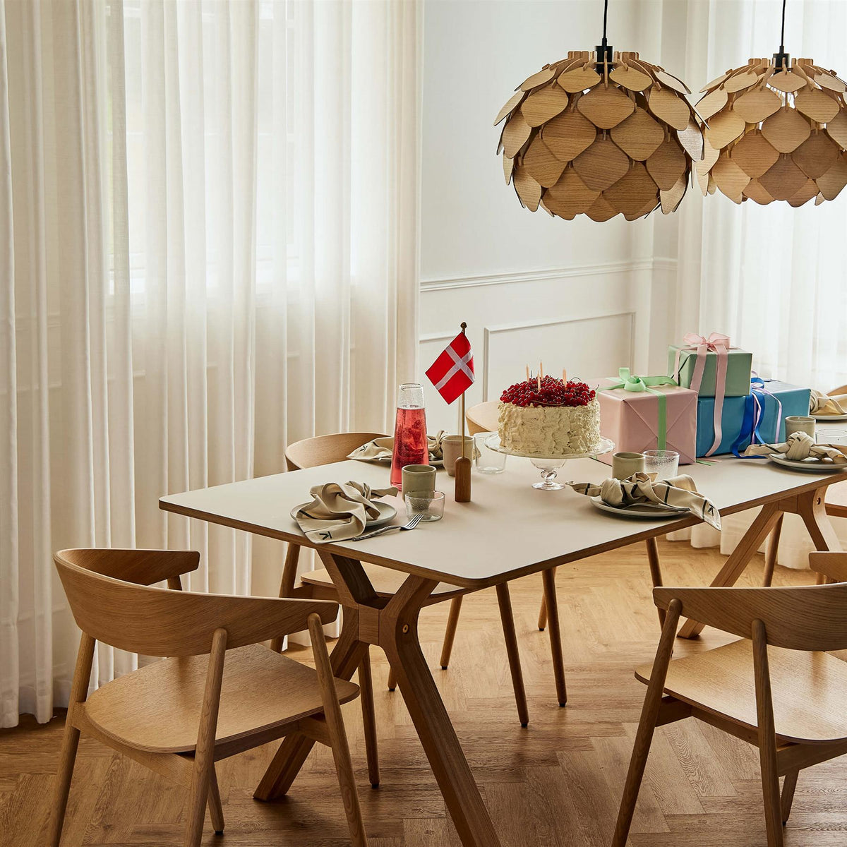Andersen Furniture Space Extendable Dining Table