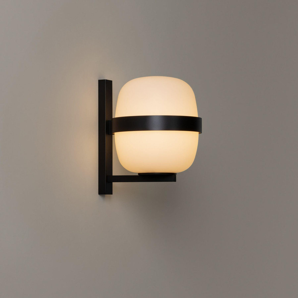 Santa & Cole The Wally Wall Light
