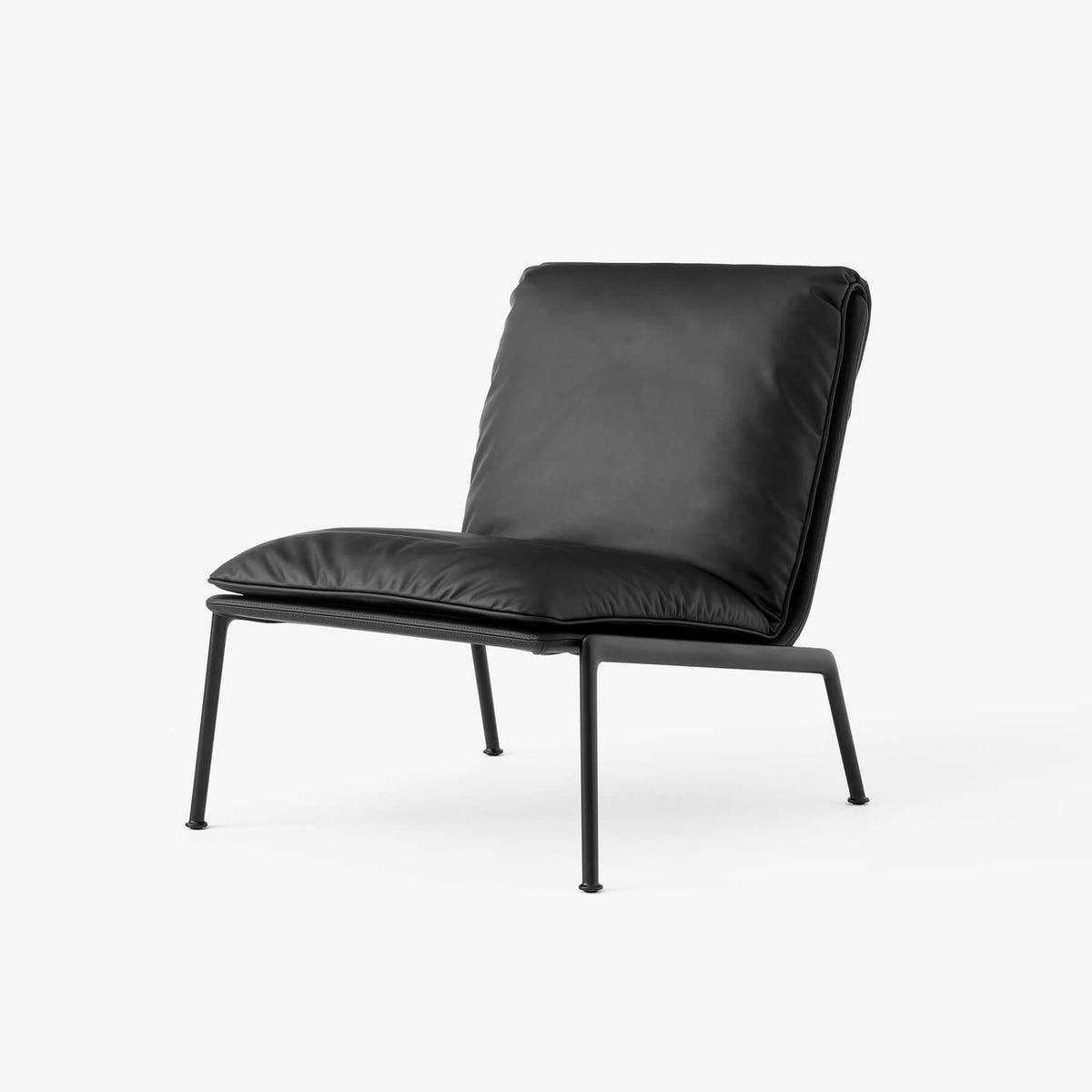 &Tradition LN18 Muno Lounge Chair & LN20 Ottoman