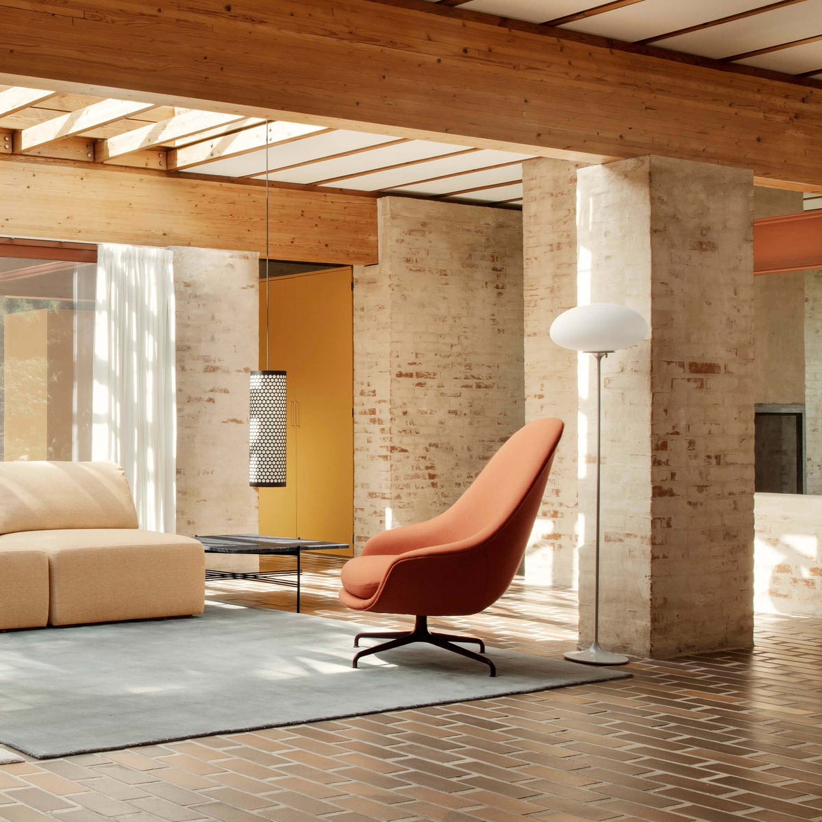 GUBI Stemlite Floor Lamp