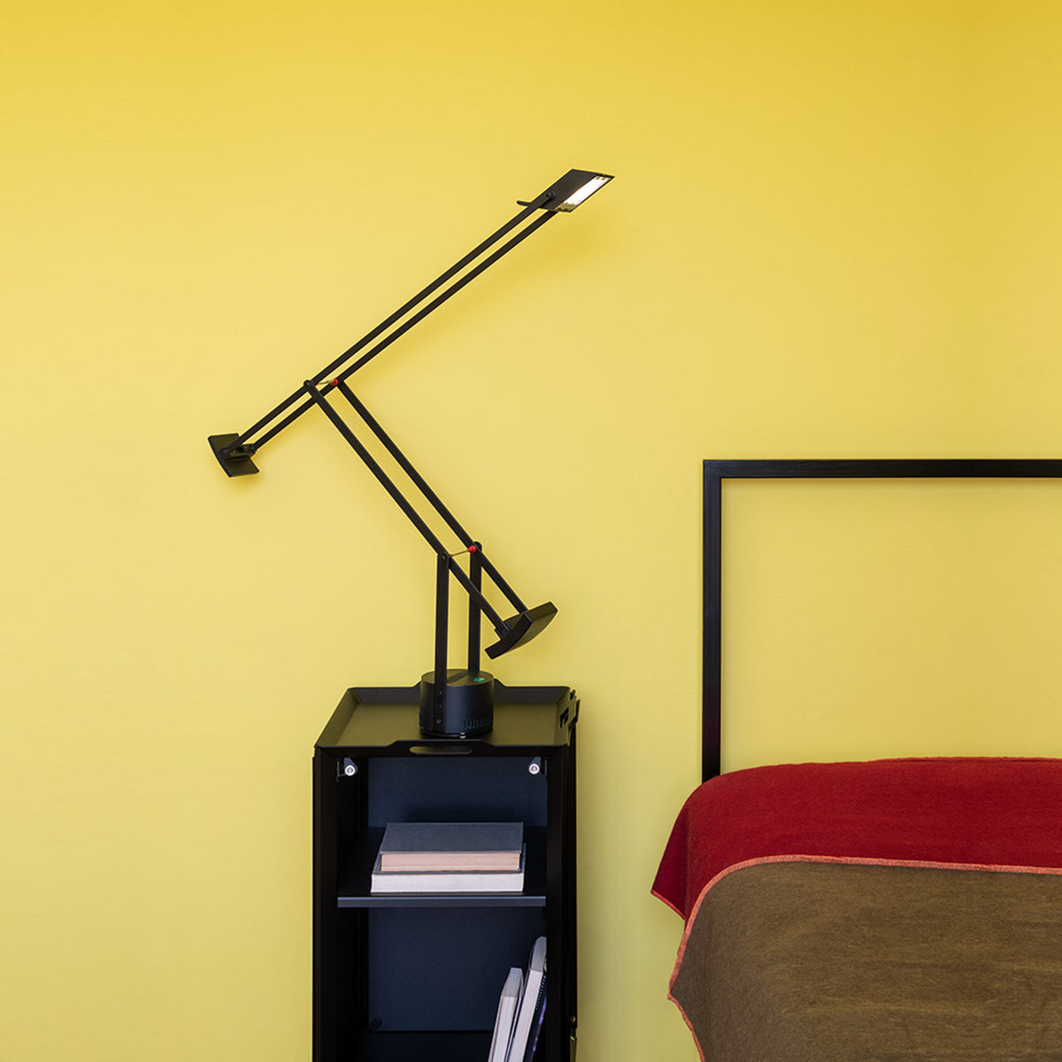 Artemide Tizio Table Lamp