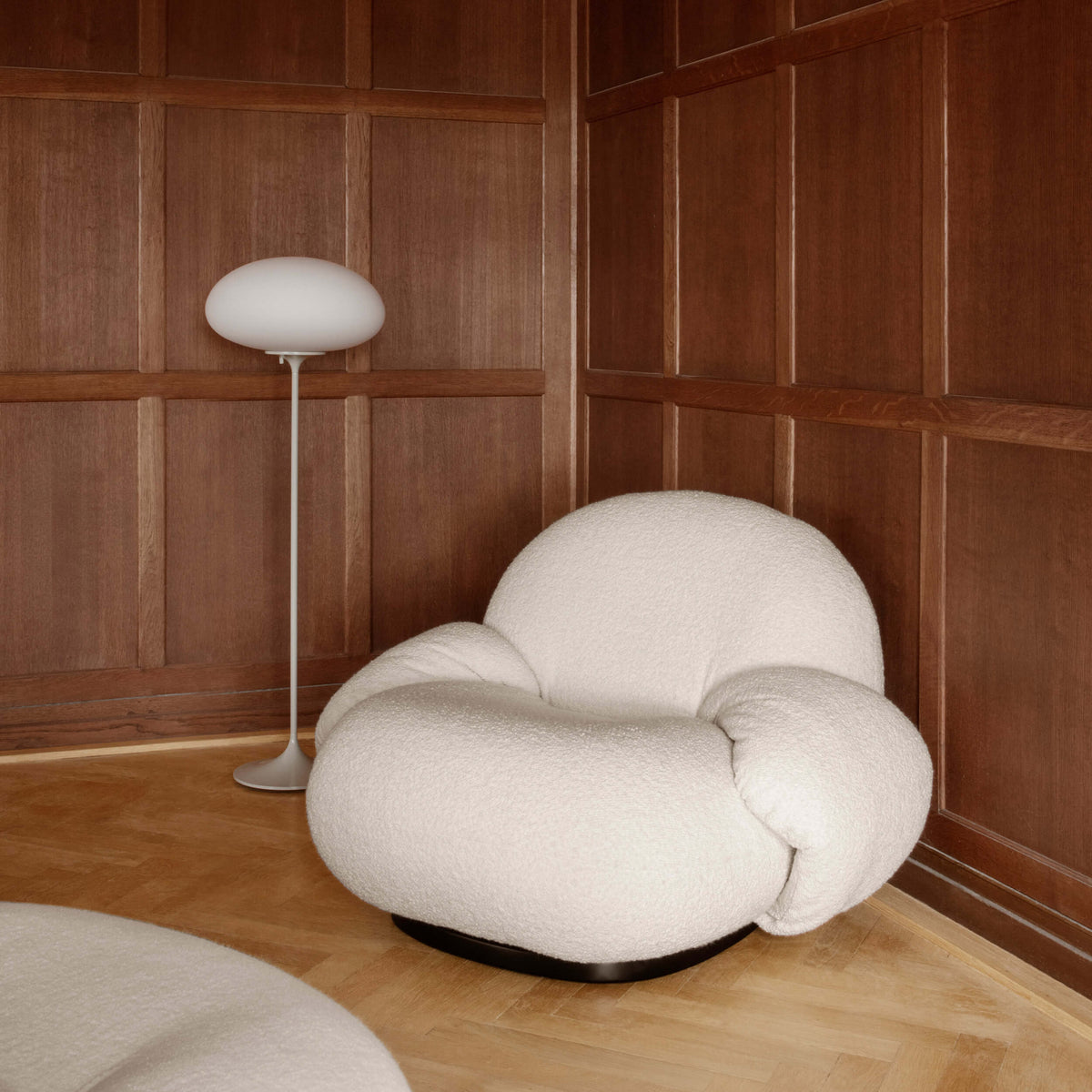 GUBI Stemlite Floor Lamp